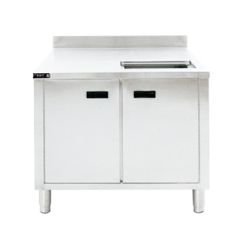 900 Series-With Backrest Locker + Ice Chute